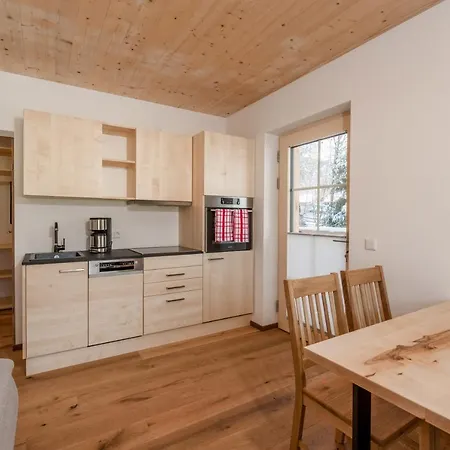 Salzkristall - ハウス・イム・エンスタール